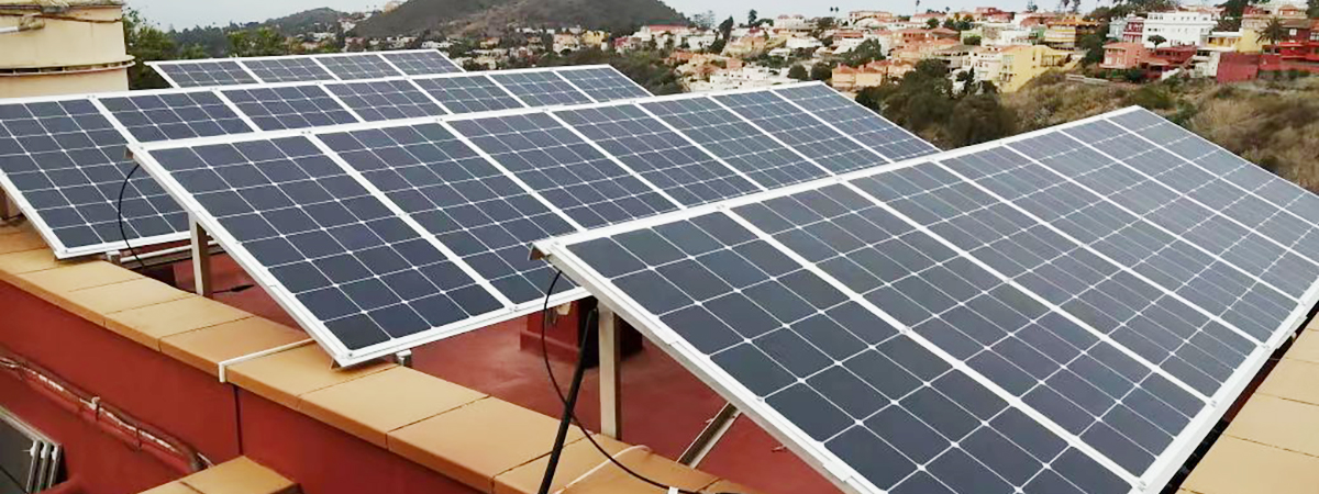 Flexible Solar Panels on House Roof